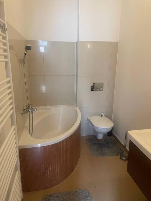 Apartman Pistacia Priame Centrum Bb Banska Bystrica Exterior photo